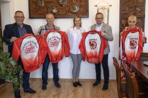 Cedyński Klub Rowerowy z nowymi koszulkami