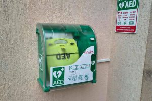 Defibrylator AED w miejscowości Piasek