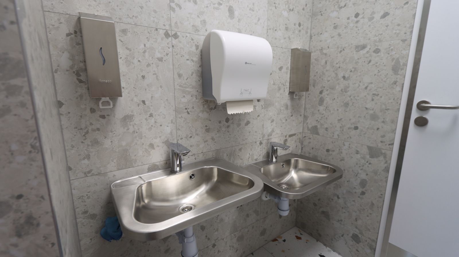 Szkolne łazienki po remoncie